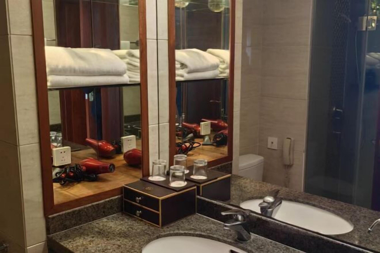 Bathroom, Xinxing Jingming Hotel, Ningbo