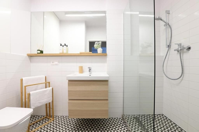 Bathroom 2, Malila Apartments City Center Pawia 34, Kraków City