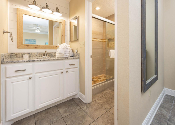 Bathroom 2, Three-Bedroom Apartment, Baldwin
