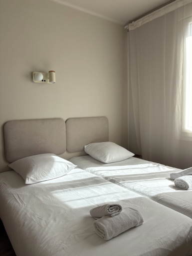 Bedroom 2, Hôtel Bloom, Calvados