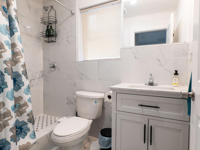 Bathroom 2, 4 New Apts - 3 Bed Apt 1st Floor & 3 Bed Apt 2nd Floor - 1 Bed Studio Apt Ground Floor & 1 Bed Studi, Newark