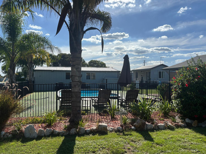 Others 5, Pioneer Caravan Park, Dalby