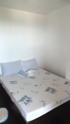 Bedroom 4, Scott Camotes Beach House, San Francisco