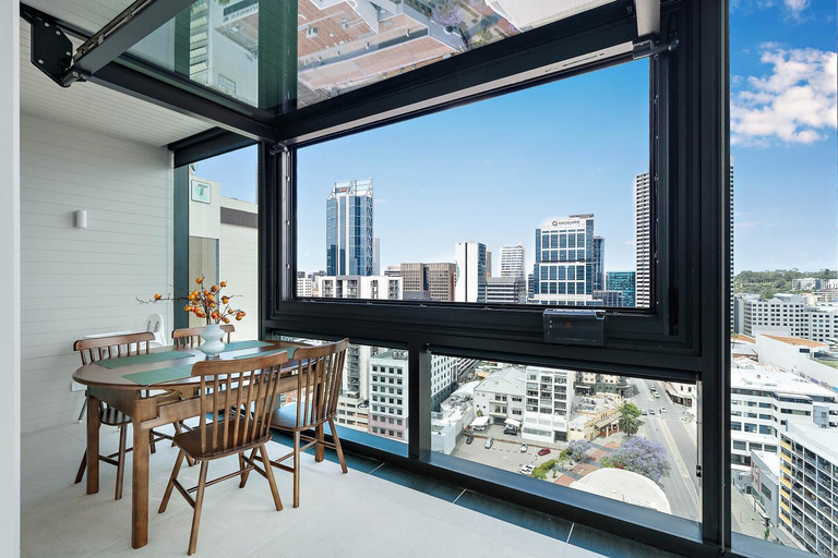 1, Aurora City Center Executive Apartment Perth CBD-Pool & Gym &Parking-Adjacent RAC, Perth