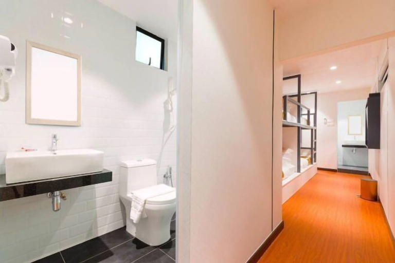 Bathroom 3, Villa Chee, Sabak Bernam