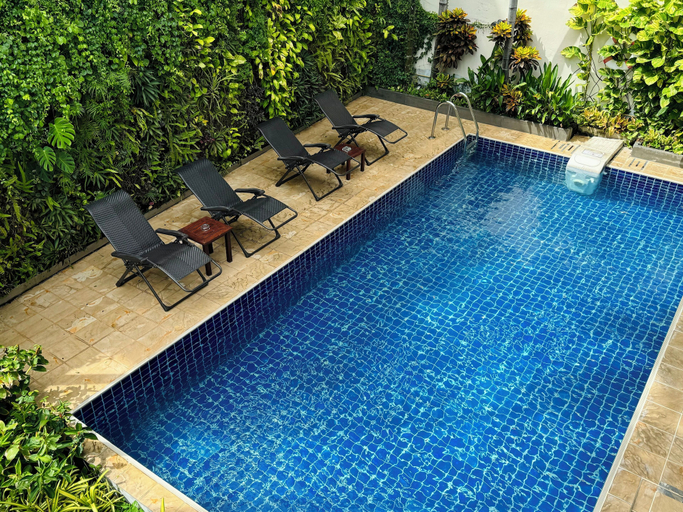 Sport & Beauty 1, Dinsomon, Phra Nakhon