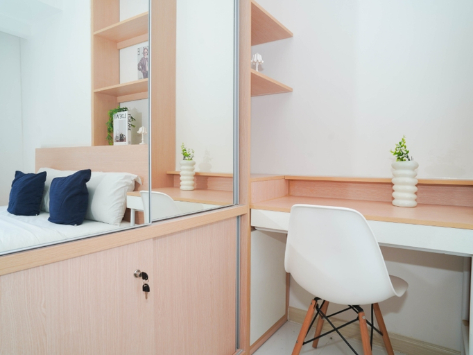 Bedroom 3, 3 Pax Splendid 2BR at Tokyo Riverside PIK 2 Apartment By Travelio, Tangerang