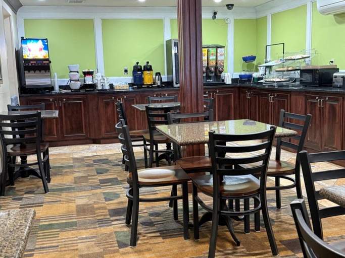 Food & Drinks 4, SureStay by Best Western Grove City, Mercer