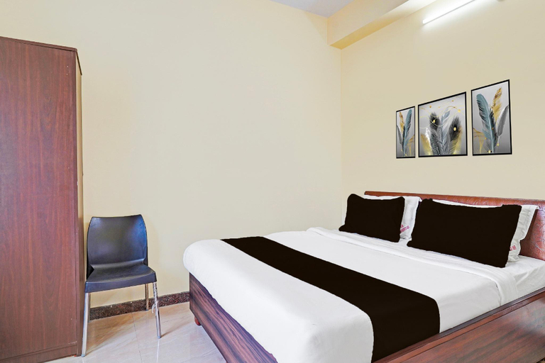 Bedroom 3, Hotel O Srigandhakavalu Formerly Chamundeshwari Lodging, Bangalore