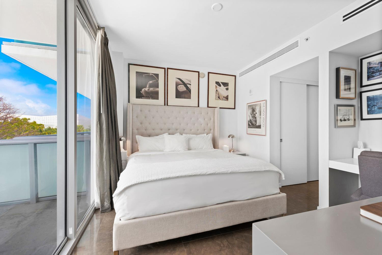 Bedroom 3, Hotel Miami Beach Convention Center, Miami-Dade