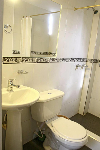 Bathroom, Hotel Villa Karina, Santafé de Bogotá