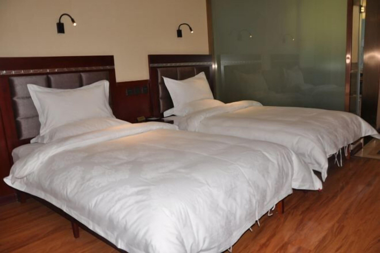 Bedroom 5, Norbu Serwo Hotel, Gannan Tibetan