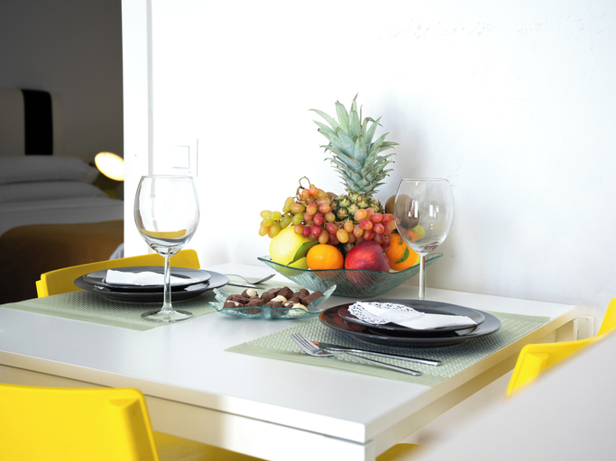 Food & Drinks 4, Castell Beach, Barcelona