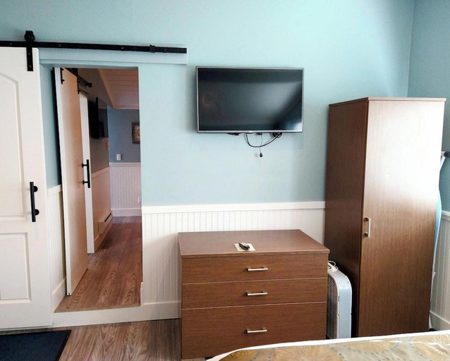 Bedroom 2, Ocean Echo Inn & Beach Cottages, Santa Cruz