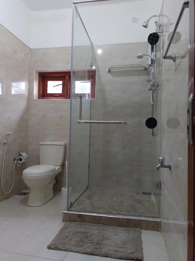 Bathroom, Joy Lagoon Residence, Negombo