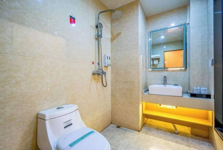 Bathroom 3, New World Holiday Hotel (Lingshui City), Hainan