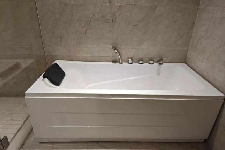 Bathroom 3, Mira Garden Hotel, Jiaxing