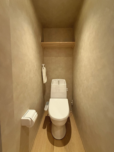 Bathroom 3, Ishiki Building, Hiroshima
