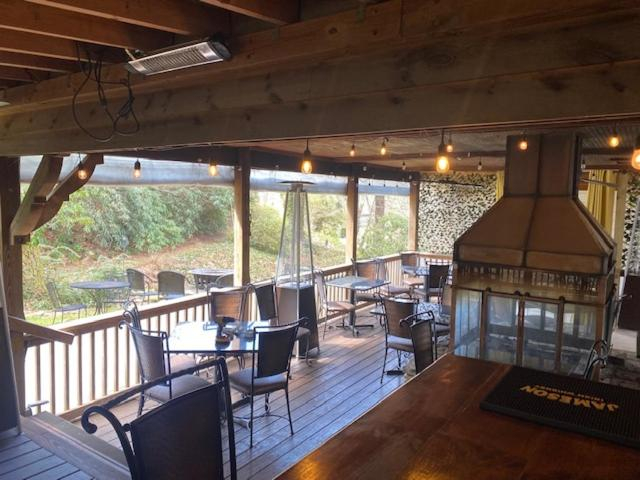 Food & Drinks 4, The Inn at Key Falls Estate, Transylvania