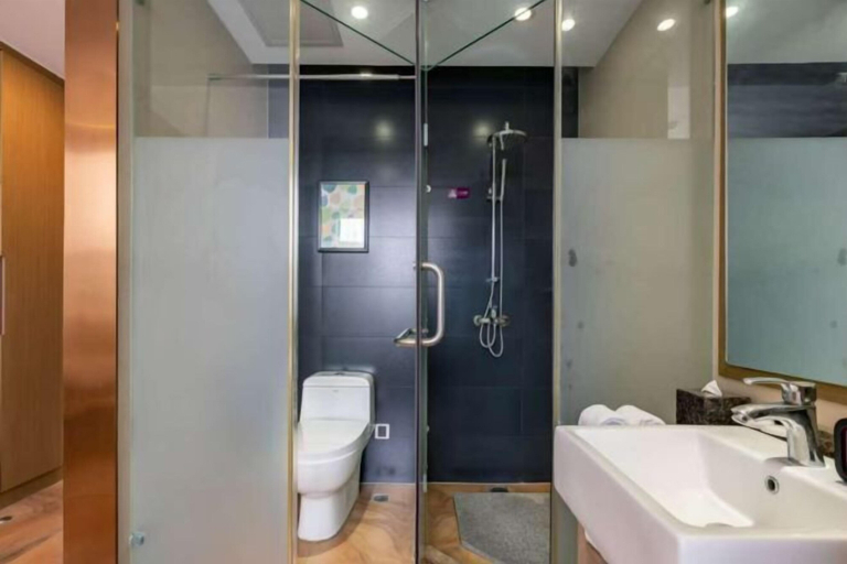 Bathroom 3, Homeinn Superior Yun Hotel (Beijing Qianmen), Beijing