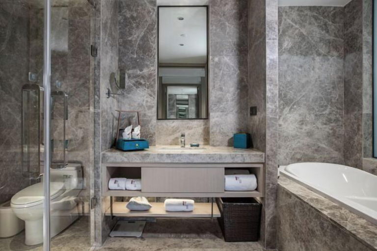 Bathroom 3, Riverside Garden Holiday Hotel, Hangzhou