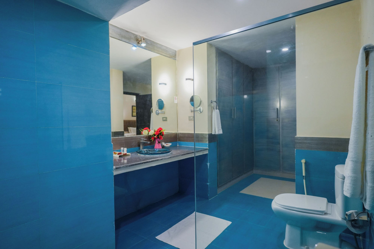 Bathroom 4, Hotel One Bahawalpur, Bahawalpur