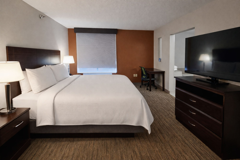 Bedroom 4, Holiday Inn Express & Suites WINNER by IHG, Tripp