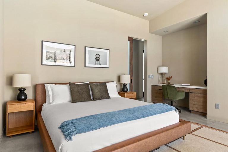 Bedroom 2, Peak by Fieldtrip - 8 BR Modern Oasis - 2 Pools, San Bernardino