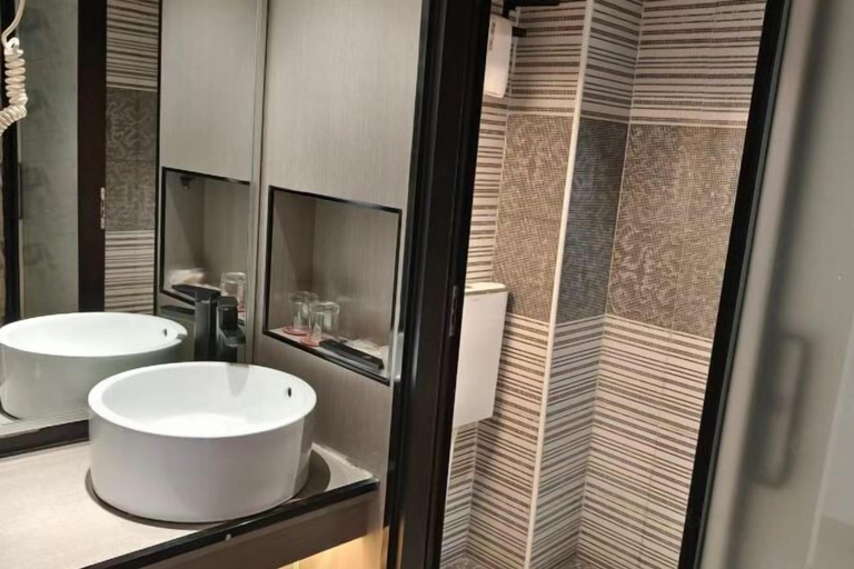 Bathroom 3, Huiquan Holiday Hotel, Chenzhou