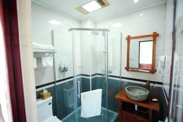 Bathroom 4, Yuyun Hostel, Taizhou