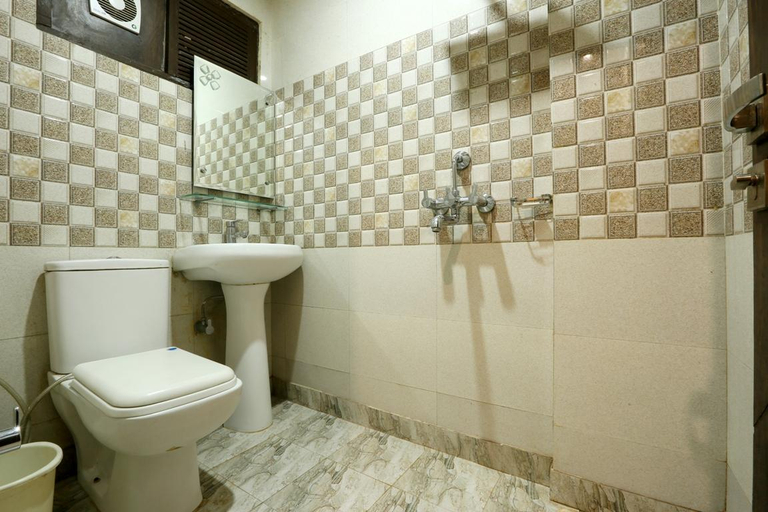 Bathroom 3, Hotel Shree Shakti Katra, Reasi