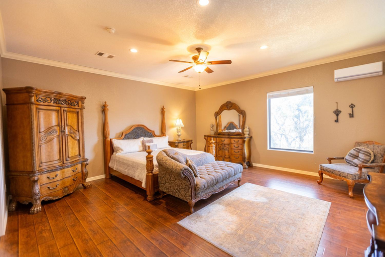 Bedroom 2, Messina Inn, Hays