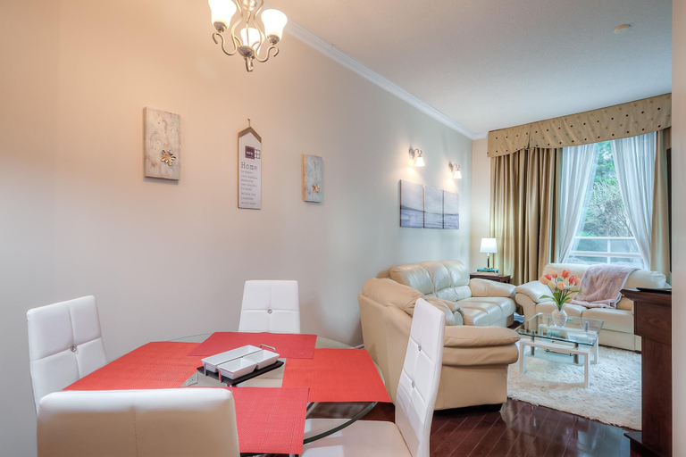 Living area 5, The Delta District Stay, Toronto