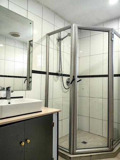 Bathroom 3, Pacific FairPrice Private room, shared kitchen, Ba