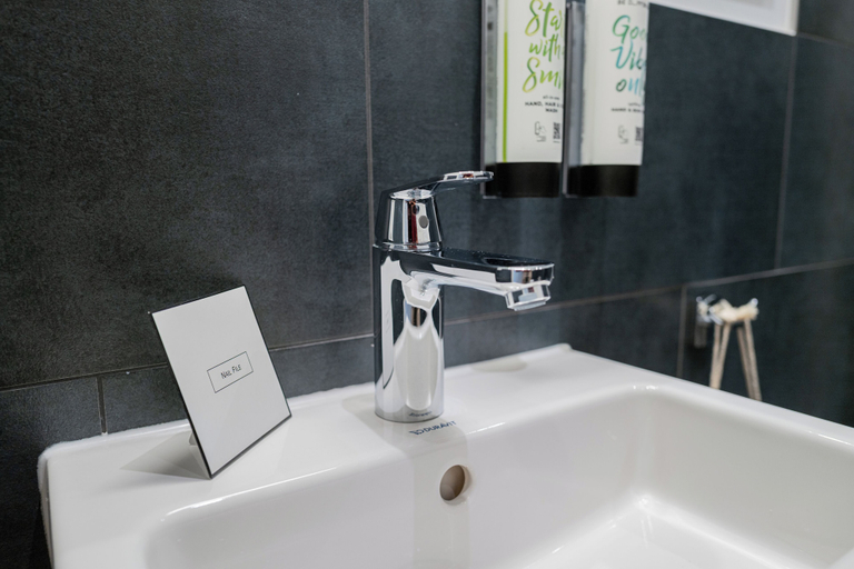 Bathroom 5, Hotel Arkadia, Hochtaunuskreis