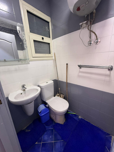 Bathroom 4, بورتو سخنه, 'Ataqah