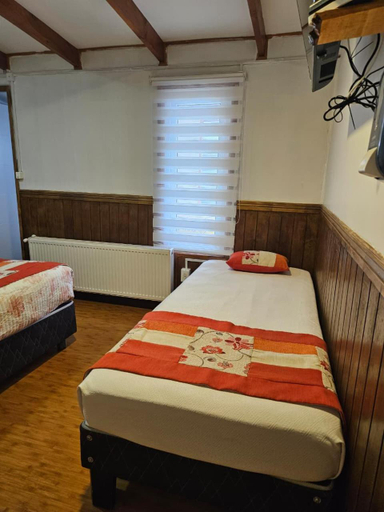 Bedroom 2, Hostal PATAGONICA, Última Esperanza