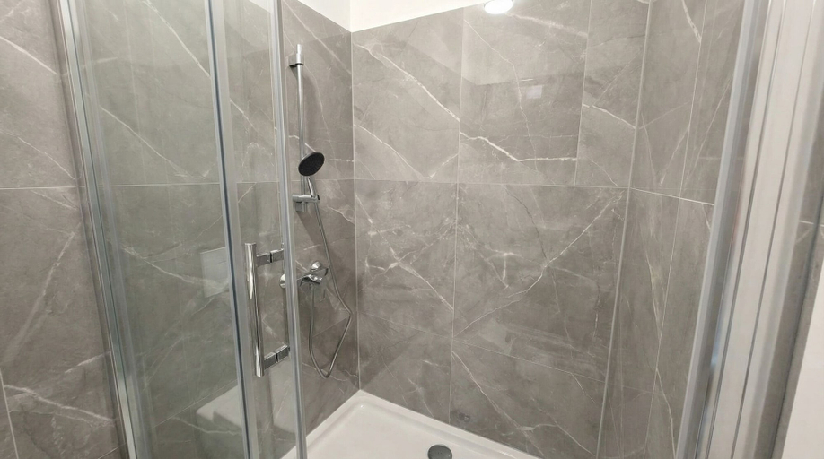 Bathroom 5, Comfort Flat for 3 Near Lugner City, Wien