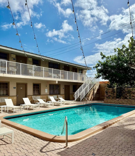 Sport & Beauty 2, Sheridan Suites Apartments, Broward