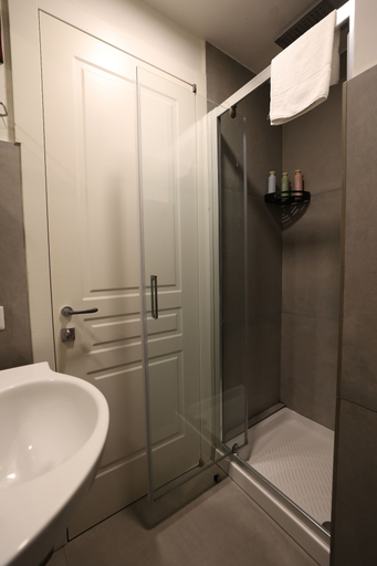 Bathroom 5, Dimora Megaride, Napoli