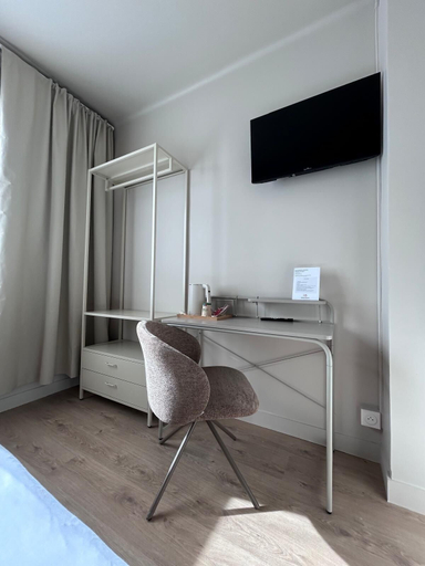 Others 5, Hôtel Bloom, Calvados