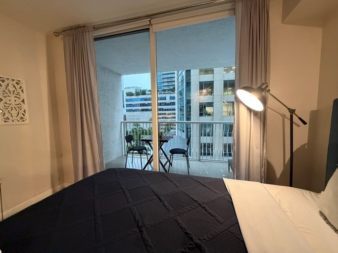 Bedroom 4, Sky High 31st Floor Condo W Parking, Miami-Dade