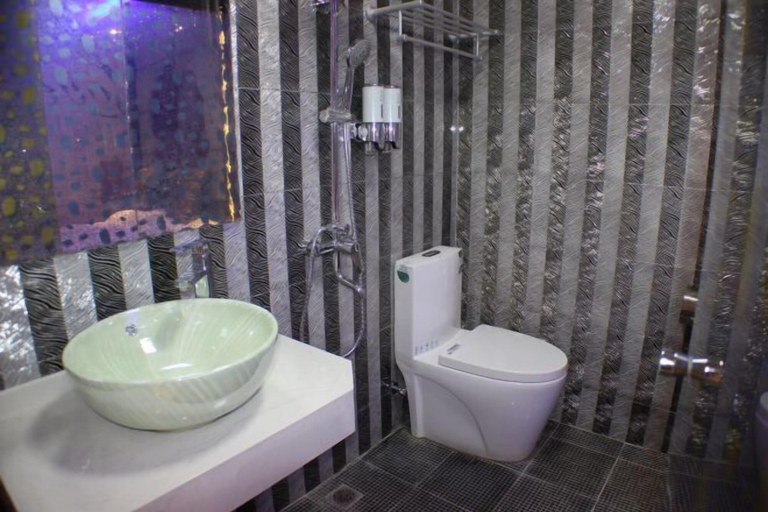 Bathroom 4, Ailang Boutique Hotel, Shanghai