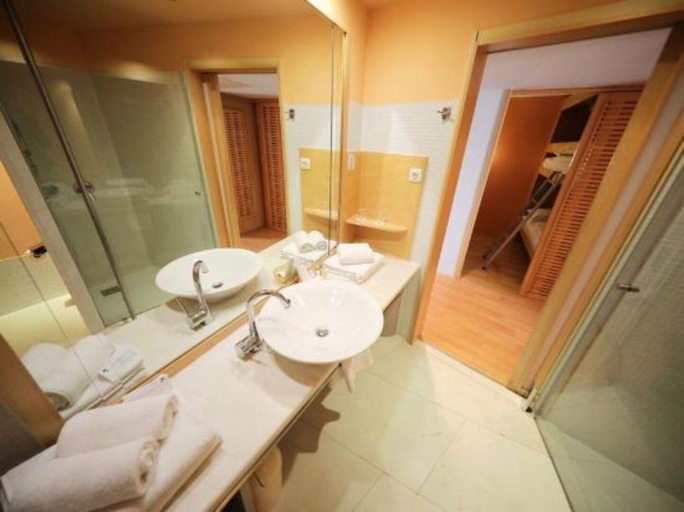 Bathroom 5, Falkensteiner Club Funimation Borik, Zadar