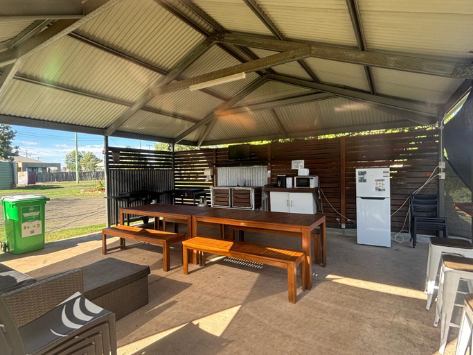 Others 2, Pioneer Caravan Park, Dalby