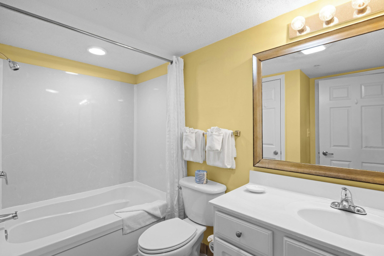 Bathroom 5, Paradise Resort, Horry