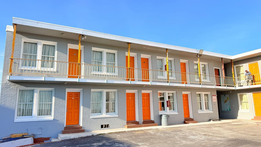 Exterior view 2, Beachtree Motel, Galveston