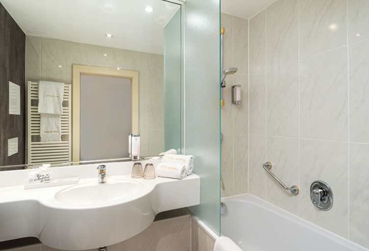 Bathroom 3, elaya hotel vienna city center, Trademark by Wyndham, Wien