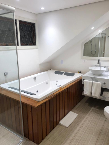 Bathroom 5, POUSADA DAS LAVANDAS, Campo Limpo Paulista