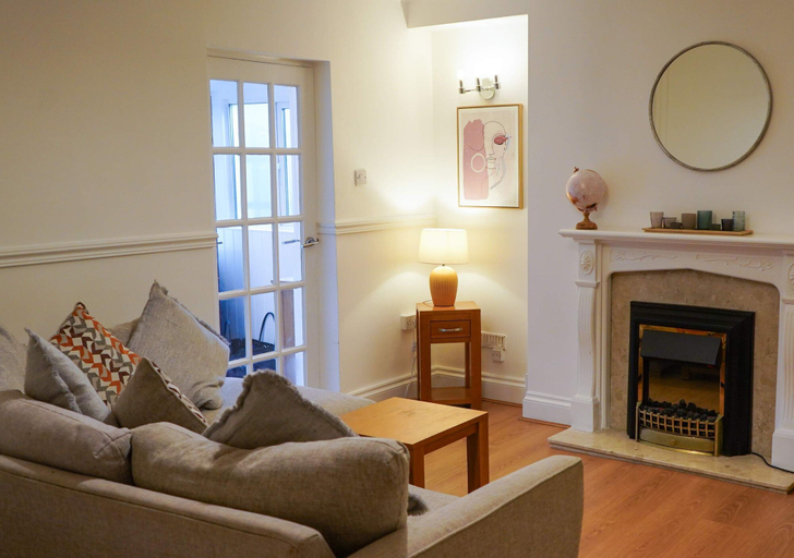 Room 4, Ivy Cellar With 2 Bedrooms and 1 Bathrooms, Pembrokeshire